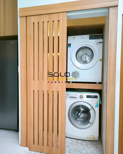 Interior Mini Laundry room di Colomadu, Karanganyar — Solo Harmony Furniture Soloraya