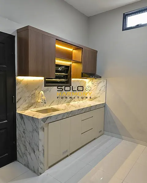 Kitchen Set Kitchenset Minimalis atas bawah di Karangasem, solo — Solo Harmony Furniture